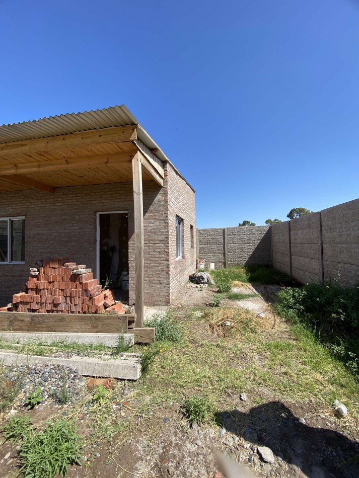 DOS DEPARTAMENTOS EN UN TERRENO