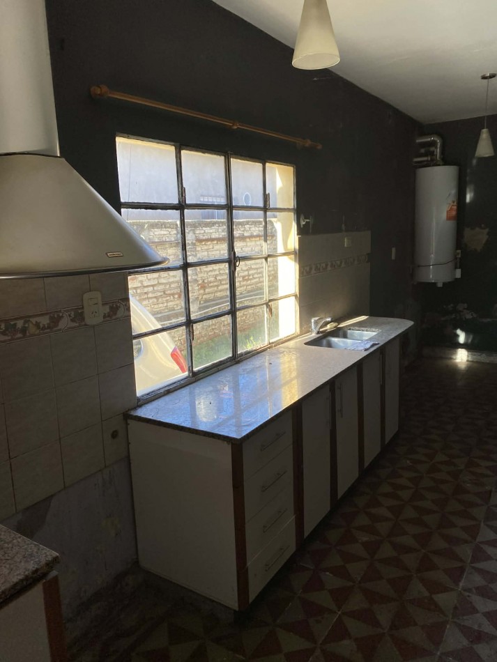 CASA EN VENTA- BARRIO AVELLANEDA- BAHIA BLANCA