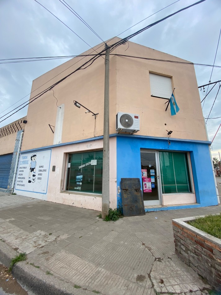 Salon comercial Alvear y moreno 