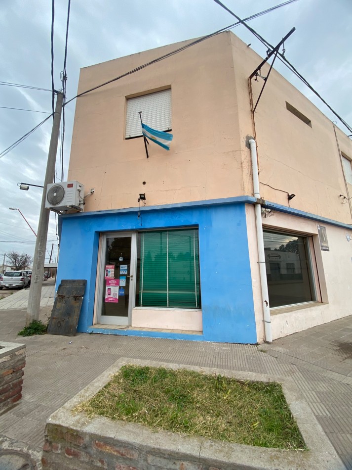 Salon comercial Alvear y moreno 