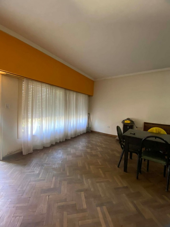 Casa en Venta en Punta Alta | 3 Dorm. y Quincho | Rosales 300