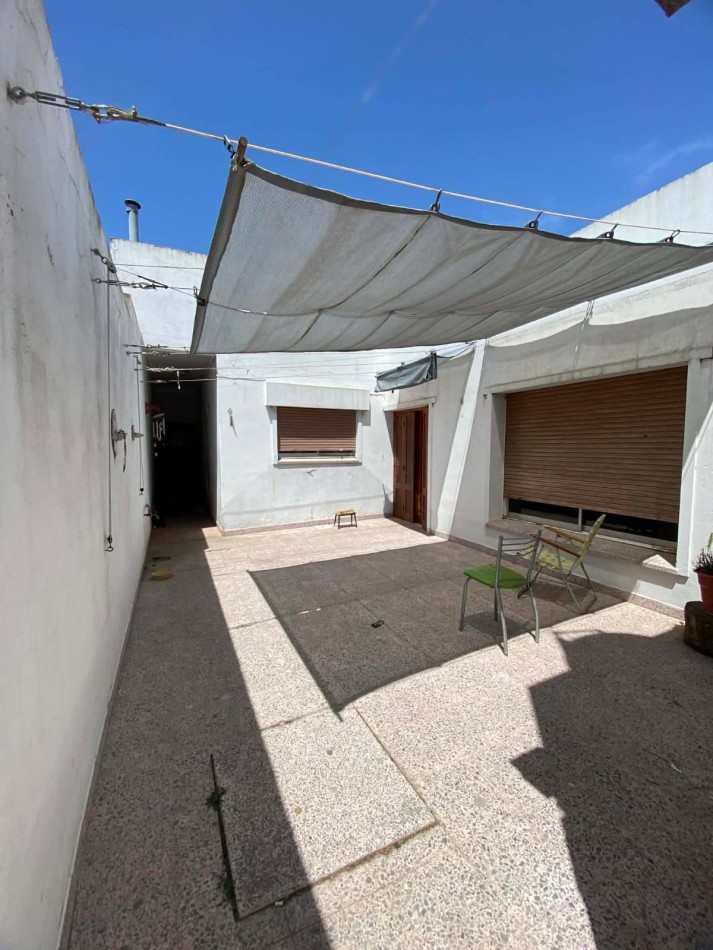 Casa en Venta en Punta Alta | 3 Dorm. y Quincho | Rosales 300