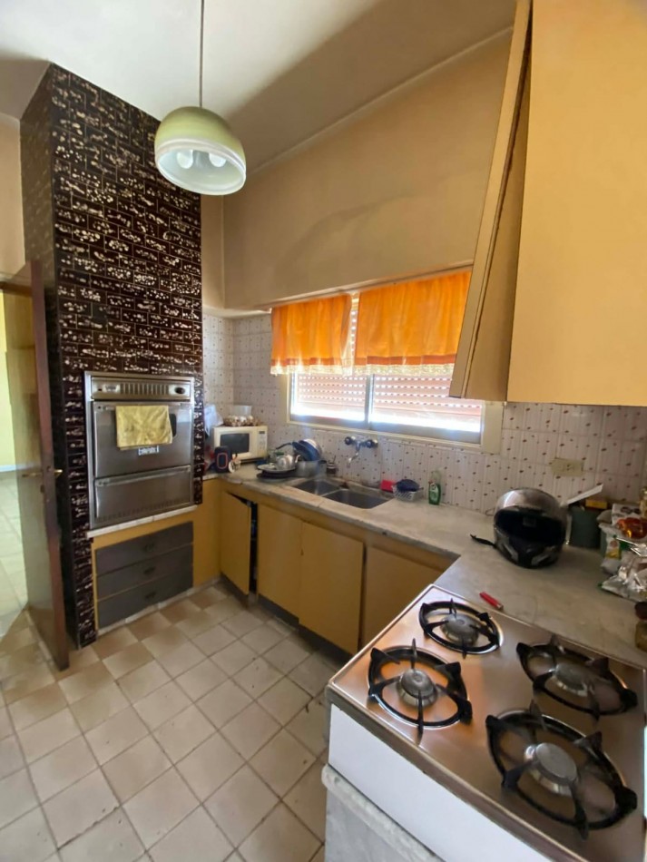 Casa en Venta en Punta Alta | 3 Dorm. y Quincho | Rosales 300