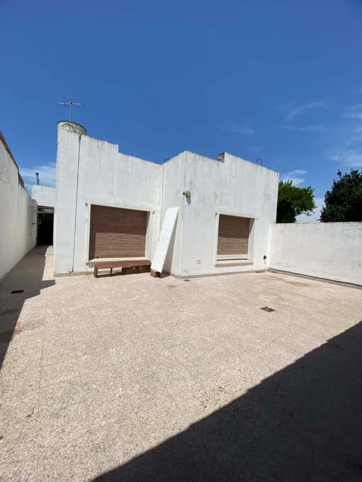 Casa en Venta en Punta Alta | 3 Dorm. y Quincho | Rosales 300