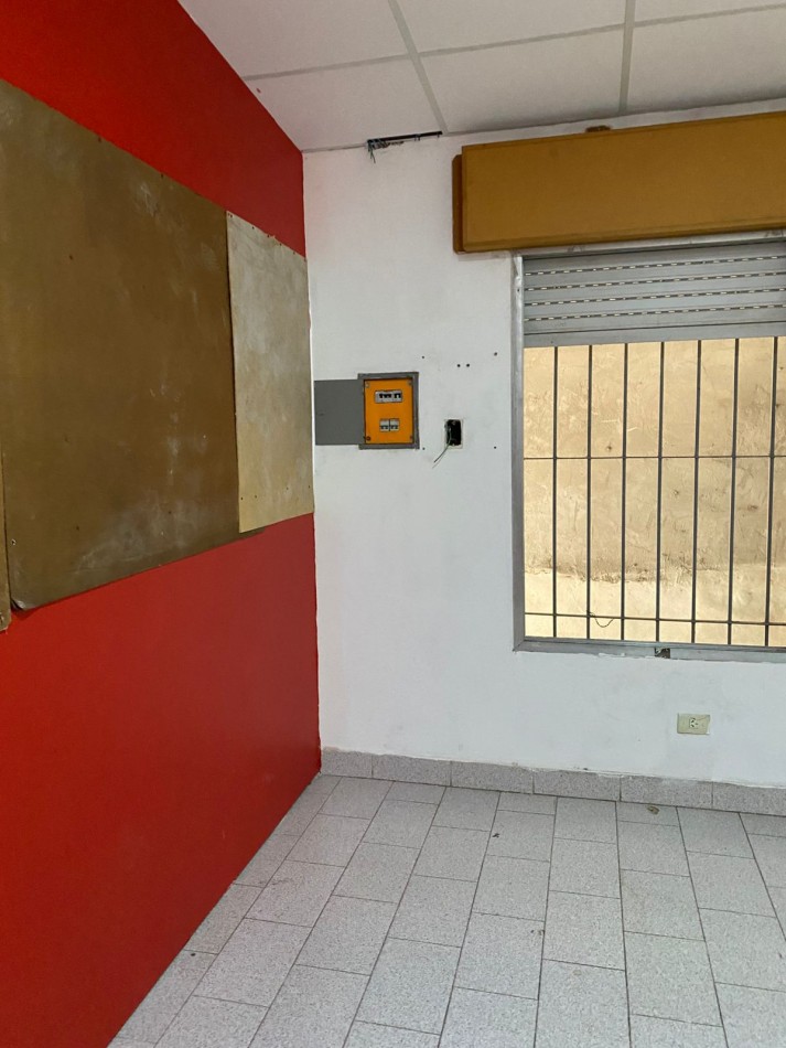 SALON CENTRICO DE ESPACIOS MULTIPLE EN PLANTA ALTA 