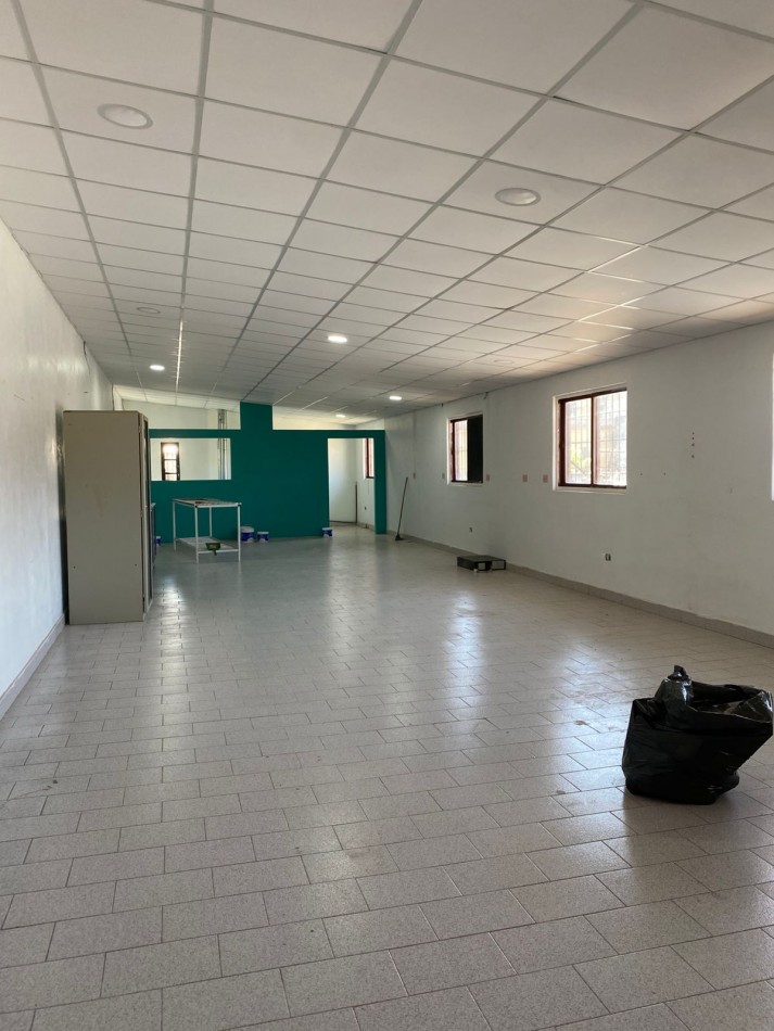 SALON CENTRICO DE ESPACIOS MULTIPLE EN PLANTA ALTA 