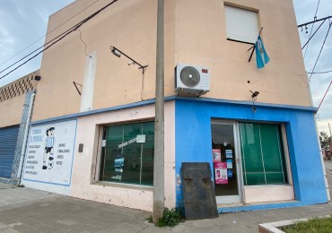 Salon comercial Alvear y moreno 