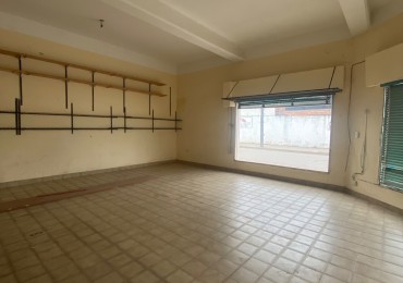 Salon comercial Alvear y moreno 